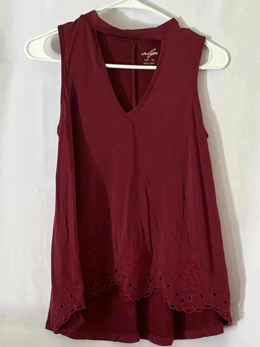 Alya Sleeveless V-Neck Tank with Eyelet Hem - Wine
